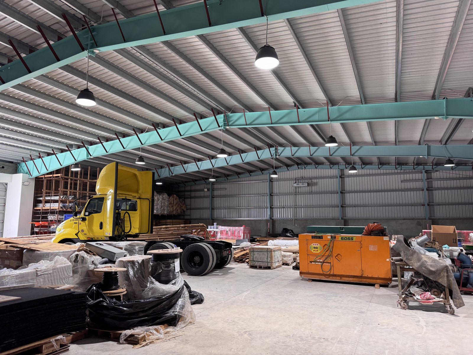 Hong Ye lowboy trailer for heavy haul transport